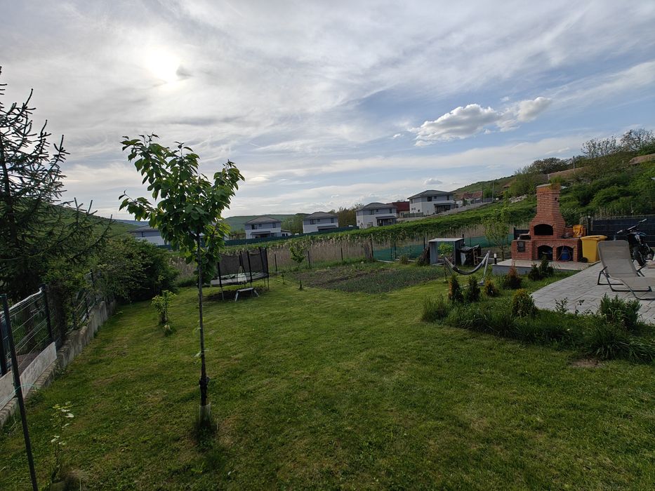 Vând casă la 15 km de Mărăști Cluj satul Pata