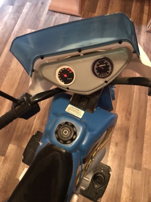 Акумулаторен мотор