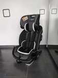 Scaun auto Graco Slimfit LX cu isofix pentru copii intre 0 și 36 kg