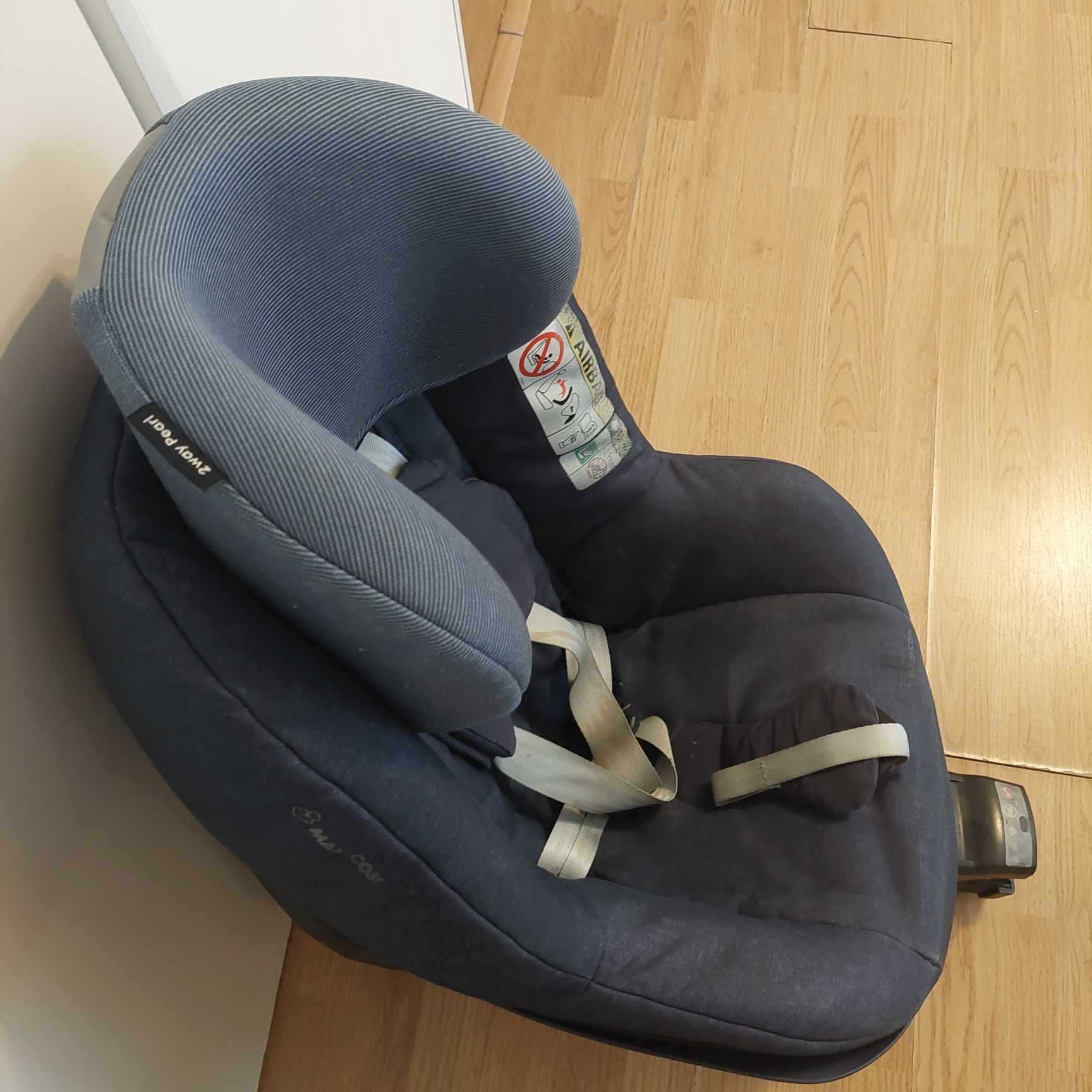 Scaun auto Maxi Cosi 2 way Pearl si baza ISOFIX ansamblu ORIGINAL