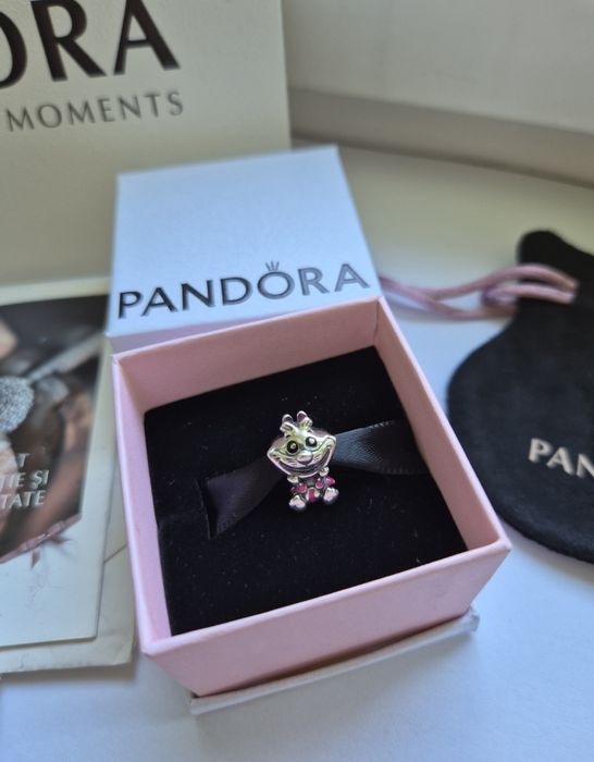 Charmuri si pandantive disney Pisica Marie Stitch Frumoasa si Bestia