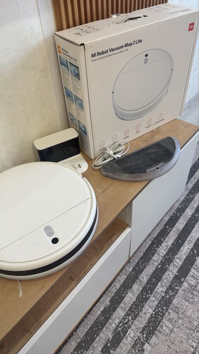 Продам робот-пылесос xiaomi в хорошем состоянии