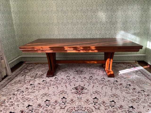 Стол раздвижной для гостийной