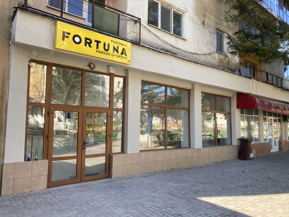 Inchiriez spatiu comercial statiunea Bala