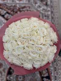 Продаются белые розы