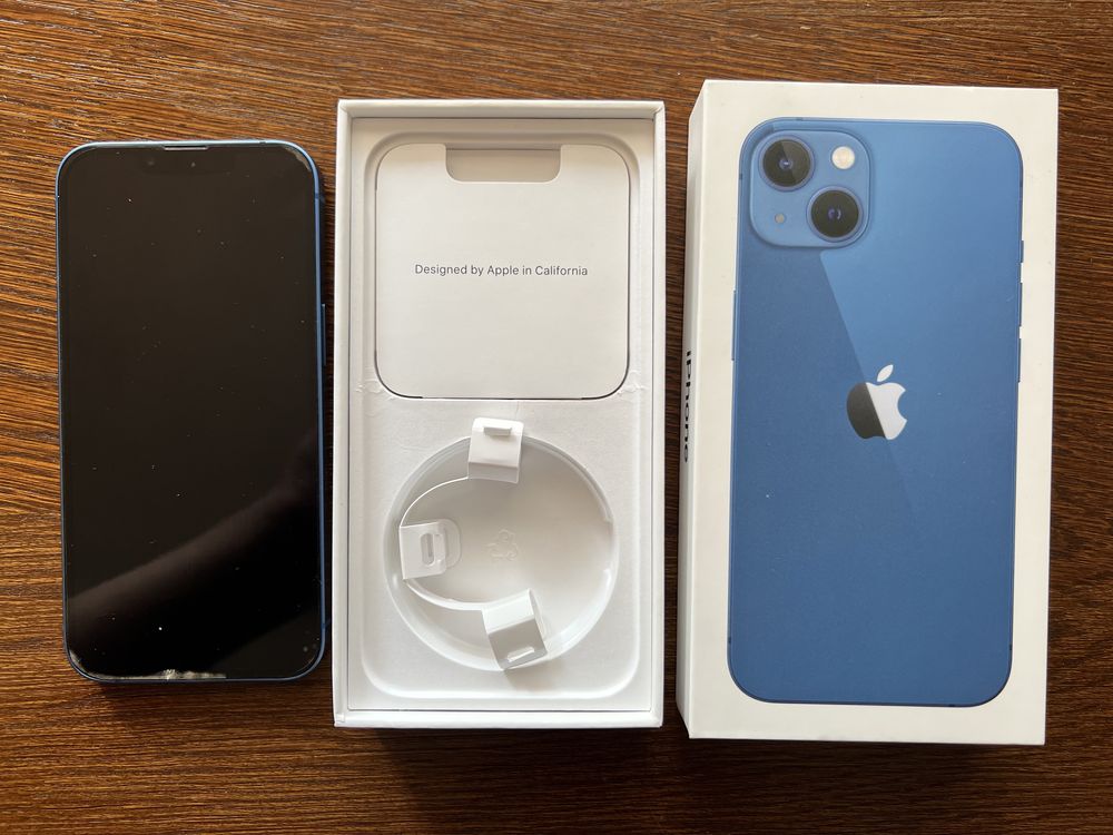 Продаю Iphone 13