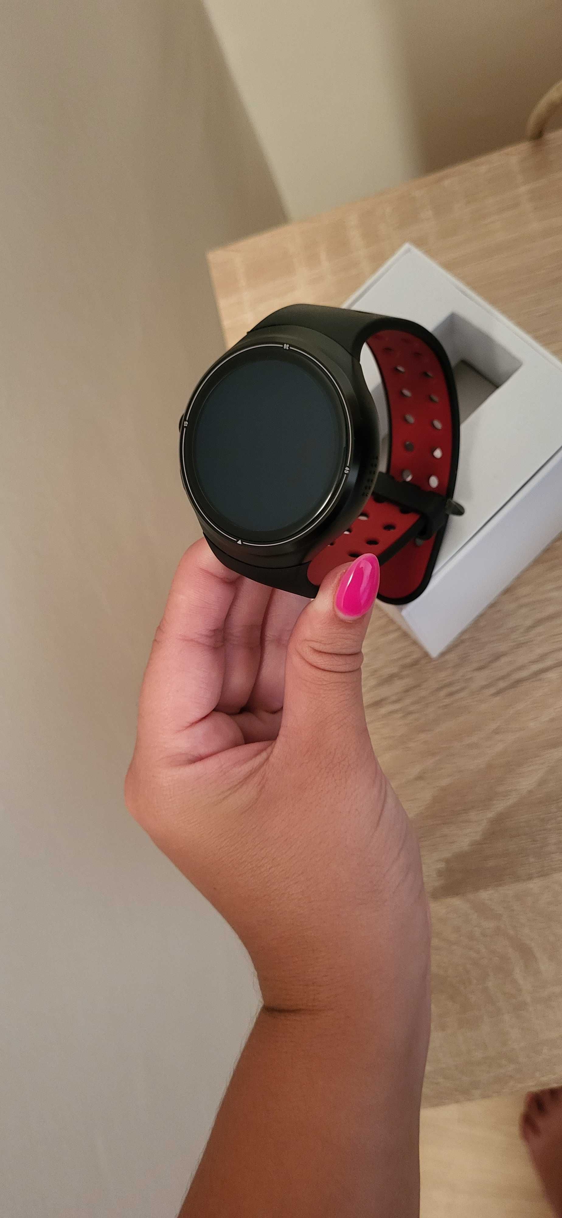 Ceas smartwatch cu sim nou!