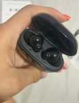 Căști Bluetooth aproape noi