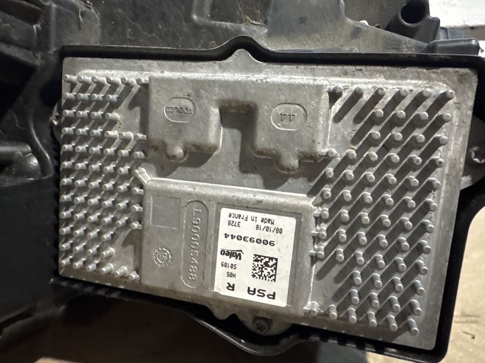 Far Dreapta Full Led Peugeot 3008 / 5008