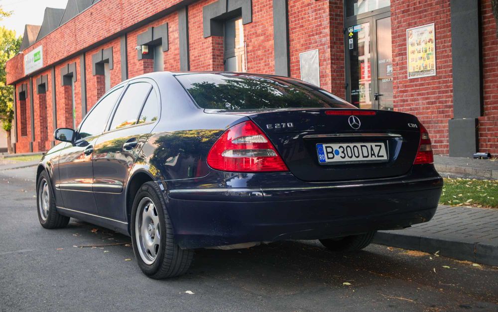 Mercedes e-class w211 2.7 Diesel Manual (e270) interior piele / mahon