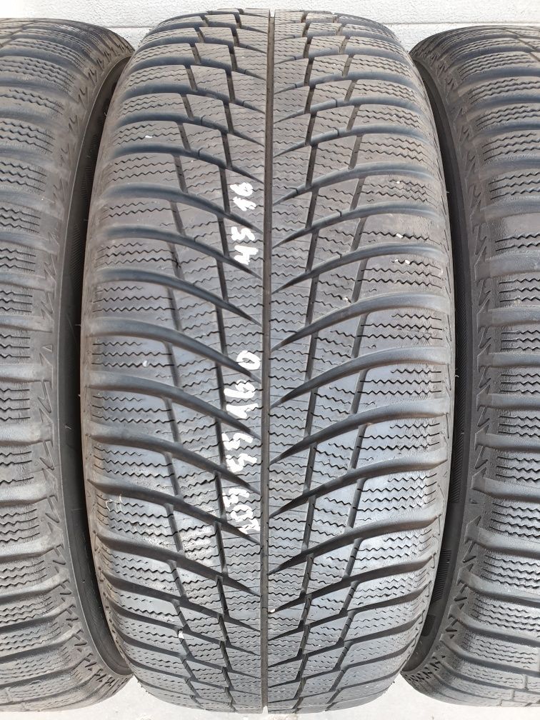 Зимни гуми 4 броя BRIDGESTONE Blizzak LM001 205 55 R16 дот 4616