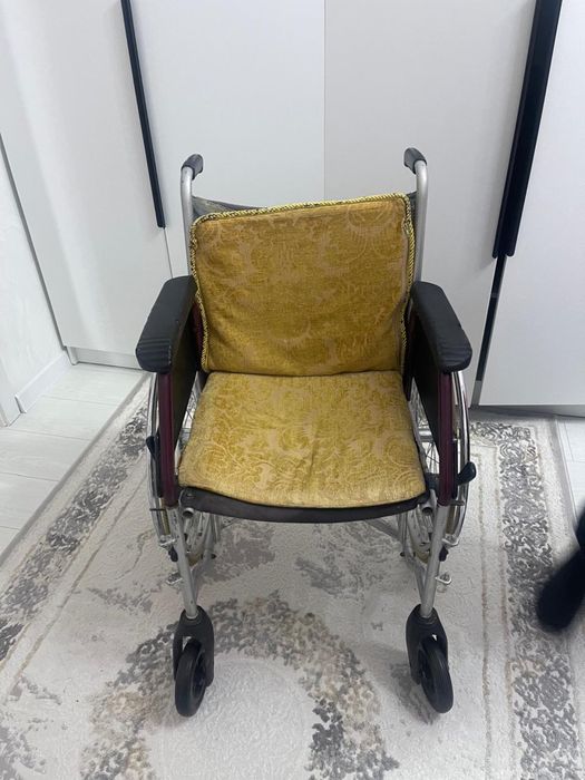 Коляска инвалидная