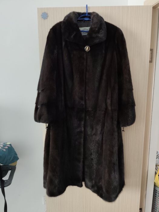 Продам норковую шубу