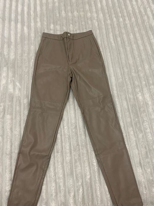 Нови кожени панталони и блузи