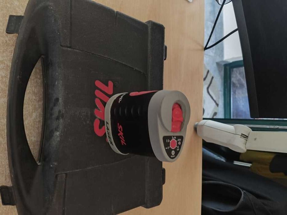 laser nivel cu autonivelare skil