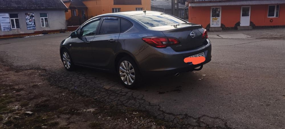 Vând Opel Astra J 2019