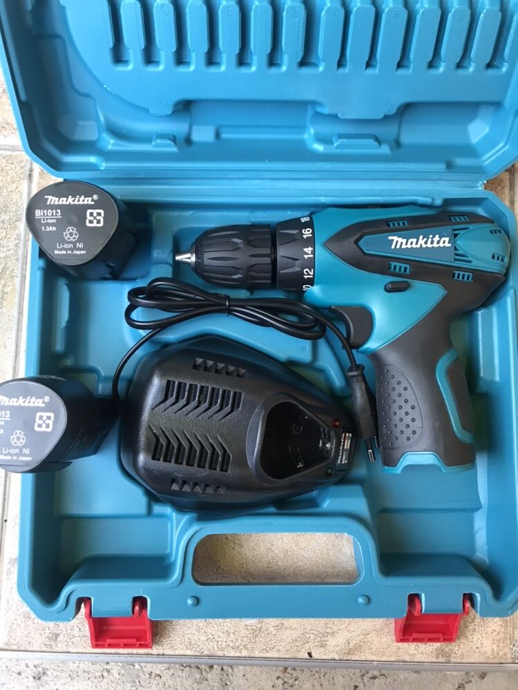 Акумулаторен винтоверт Makita 12V 1.3Ah Стандартна окомплектовка: 2 x