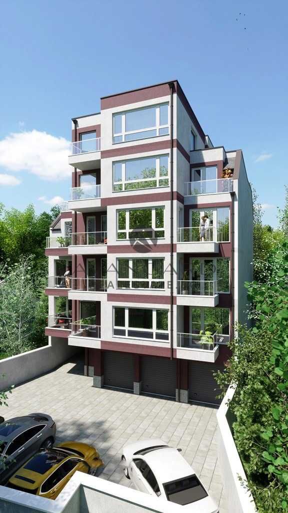 Продава се Тристаен апартамент в Пловдив, Център - 127 кв.м за 1350 €/кв.м - Снимка #2