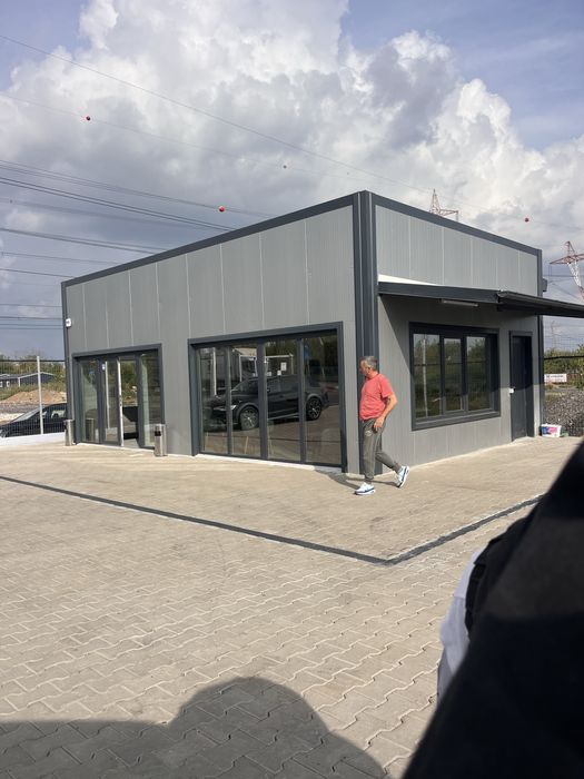 Vând Hale confecționate pe comandă la cererea clientului