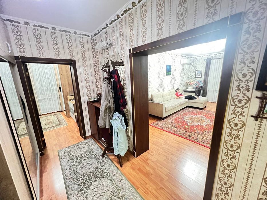 Трёхкомнатная на 2 этаже! м Шахристан, 84м2, срочно