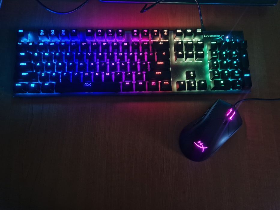 Tastatura mecanica HyperX