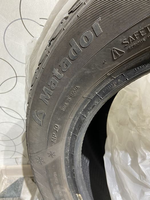 Шины зимные с шипами продам срочно