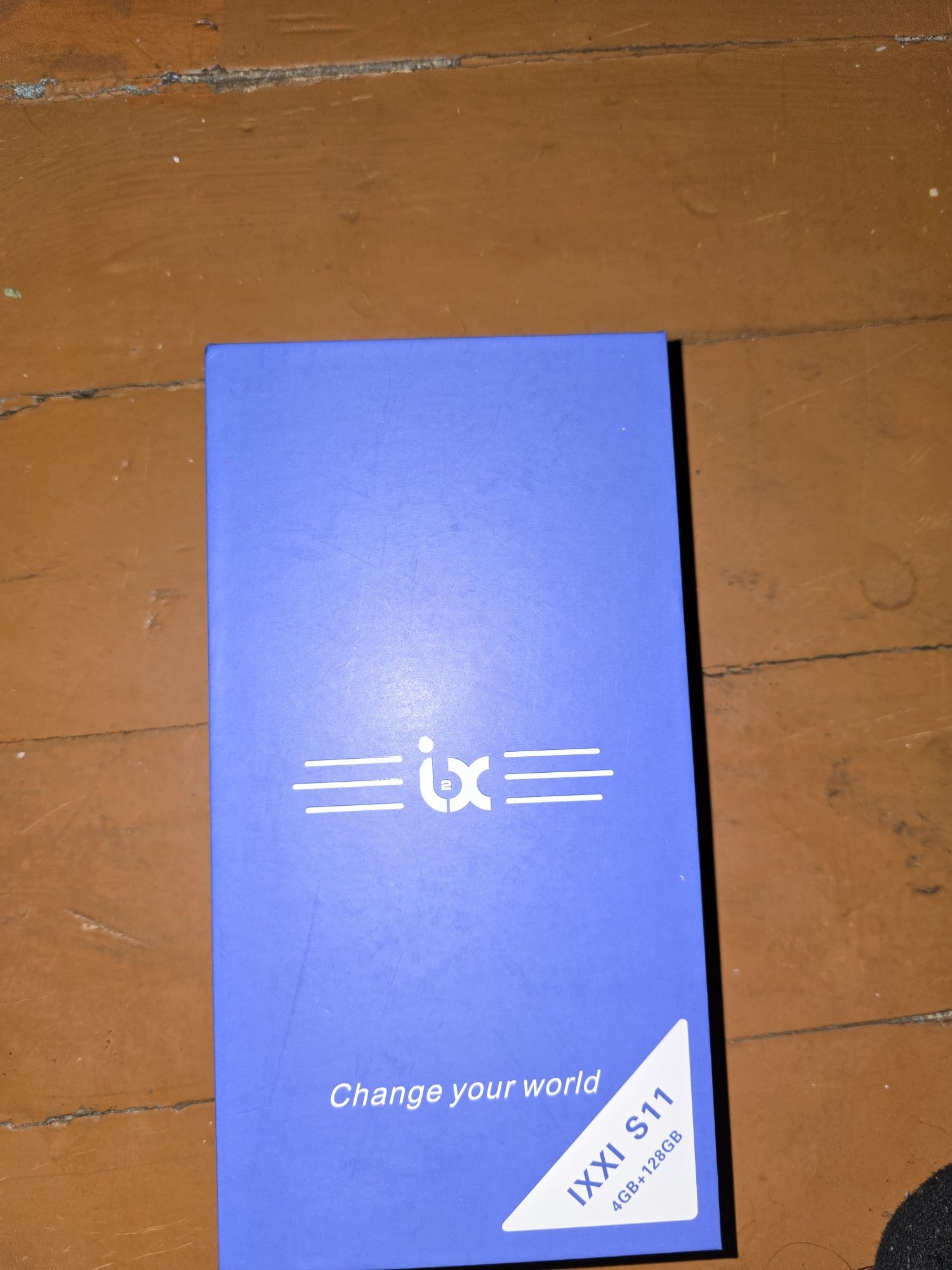 Ixxi s11 4/128 новый