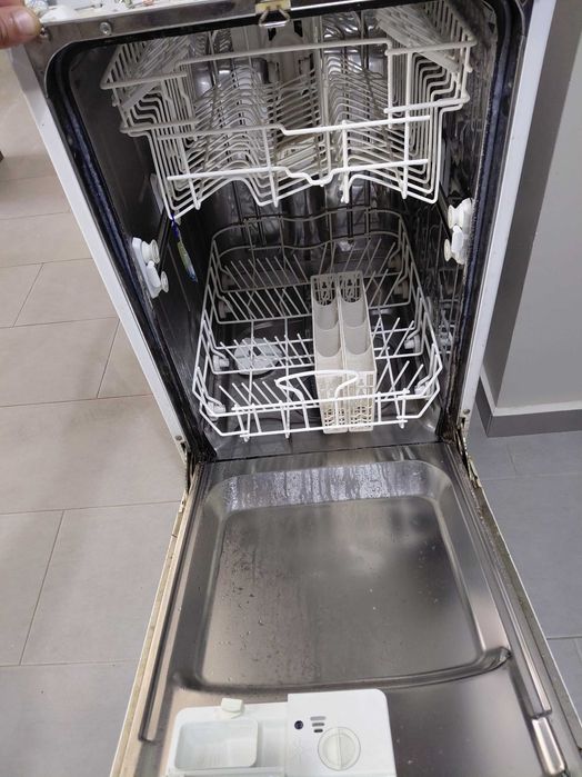 Masina de spalat vase Whirlpool