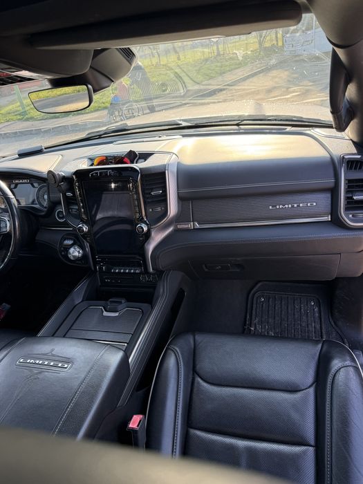 Dodge RAM 5.7 Hemi LIMITED