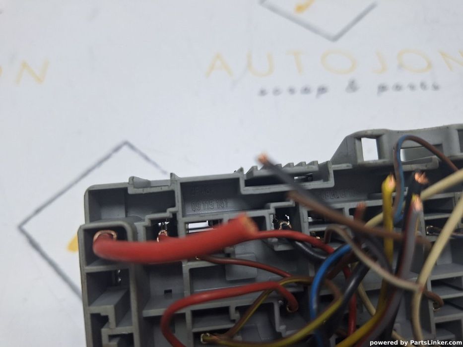 Panou relee OPEL CORSA C (F08, F68, X01) [ 2000 - 2009 ] 1.2 (Z 12 XE) 55KW|75HP OEM 09115141