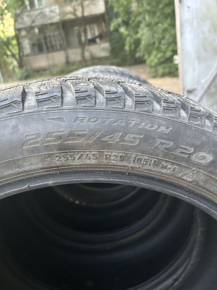 Шины pirelli,почти новые