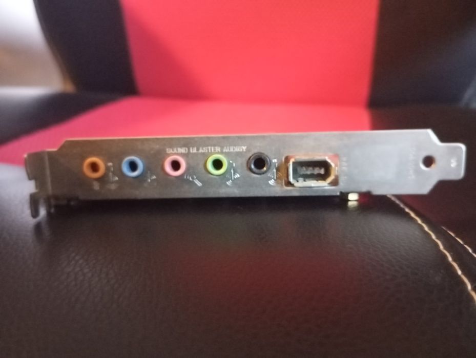 Vând placa audio audigy