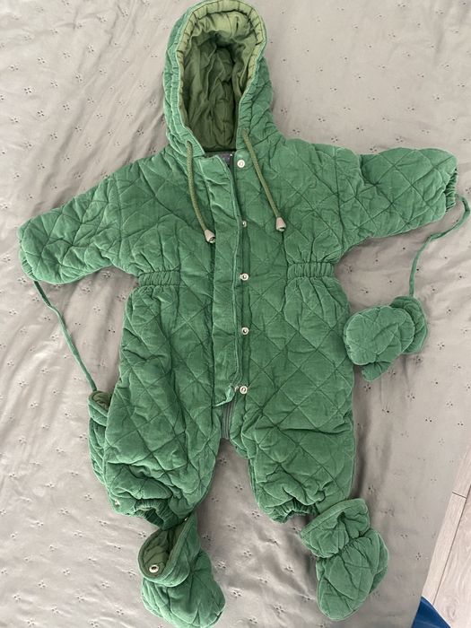 Vând combinezon raiat unisex