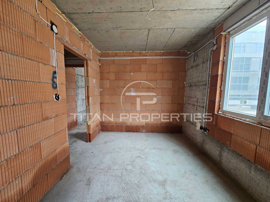 Продава се Тристаен апартамент в Пловдив, Христо Смирненски - 90 кв.м за 1150 €/кв.м - Снимка #2