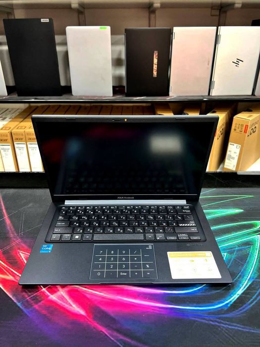 Asus Vivobook i3-1215u
﻿﻿ID+COLOR: 1B-QUIET LUE
﻿﻿Display 14.0 FHD
﻿﻿V