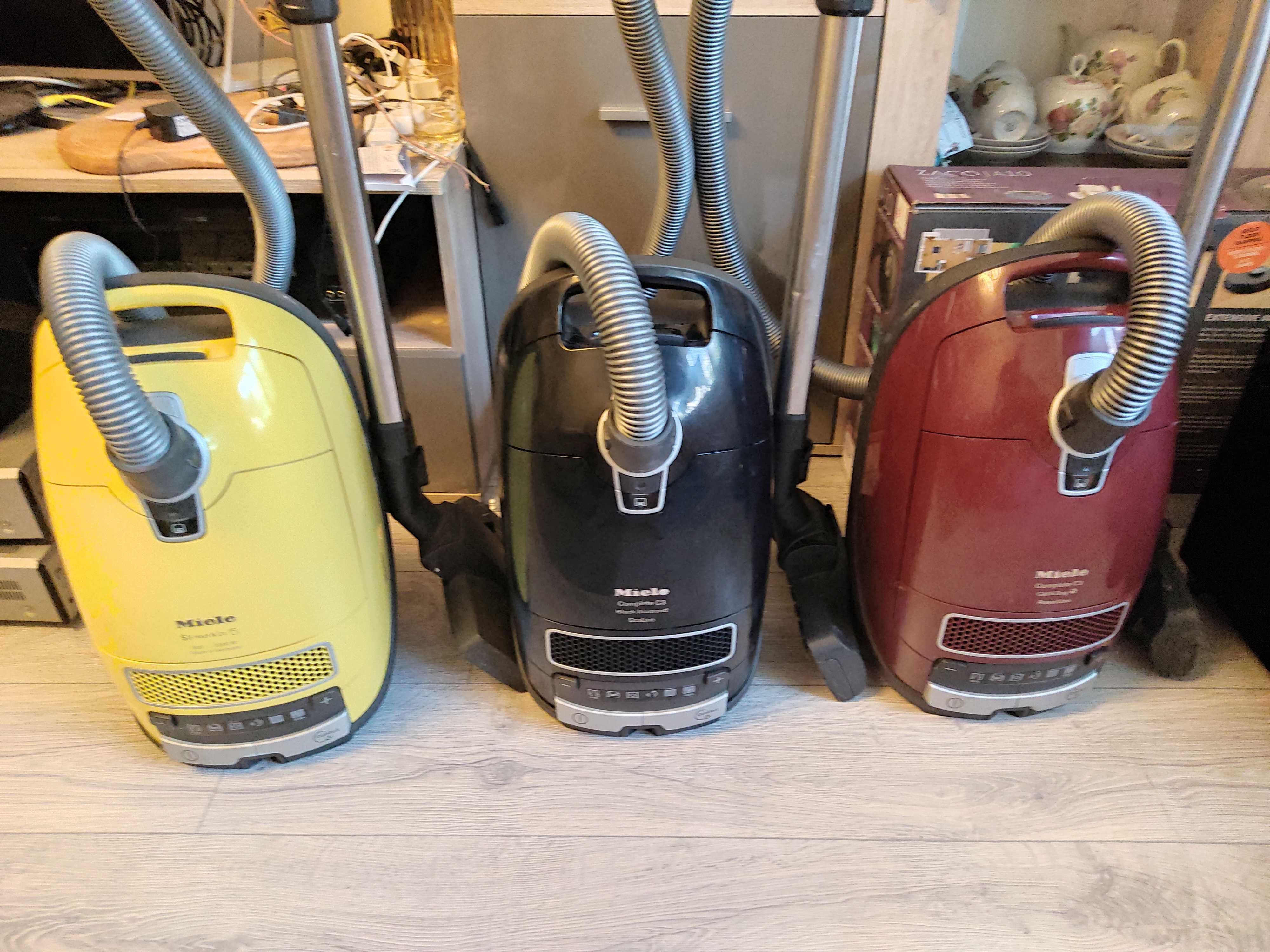 Dyson прахосмукачки и други