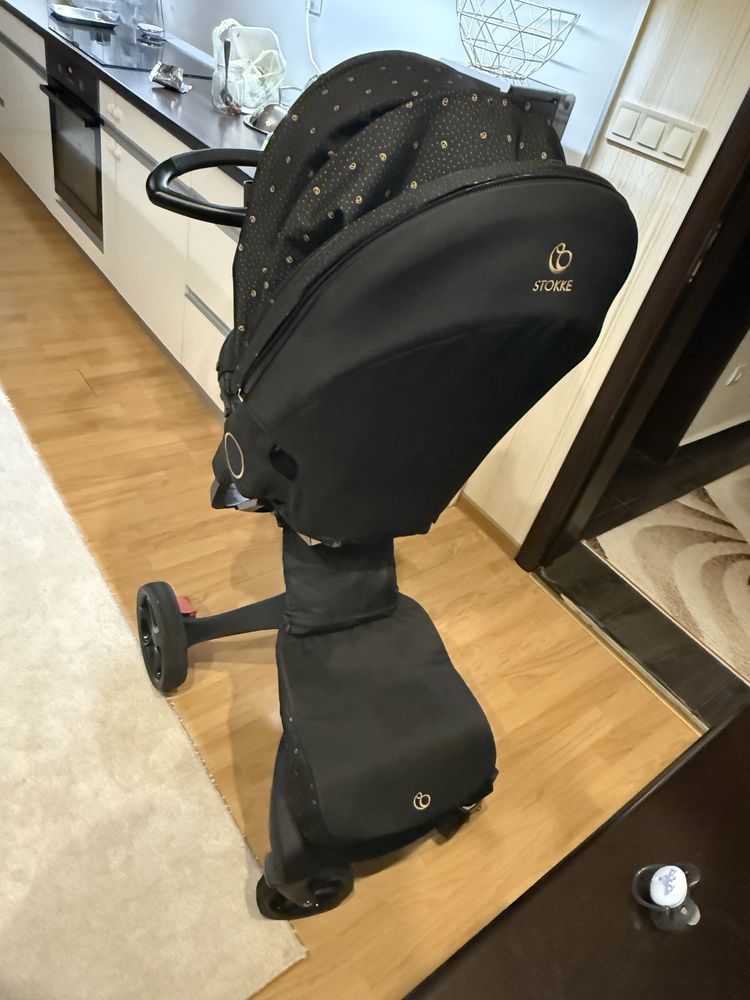Бебешка количка Stokke® Xplory® X + бебешки кош Signature