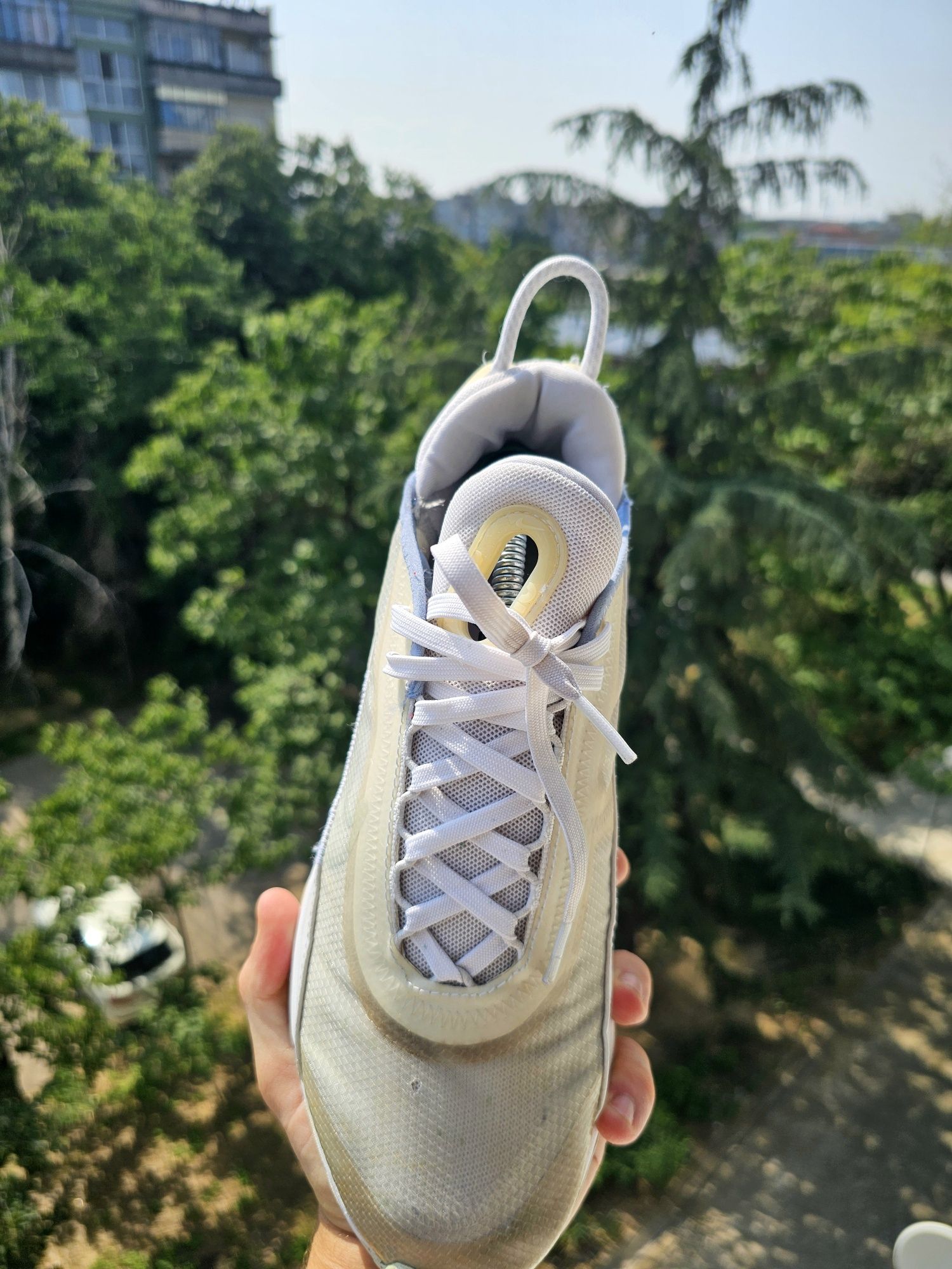 Nike Air Max 2090 – Бели Обувки – Номер 42 (Код: BV9977-100)