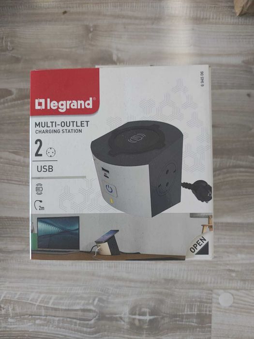 Prelungitor și încărcător wireless Legrand