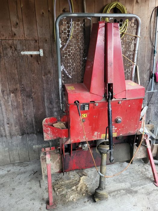 Vând troliu forestier hidraulik!