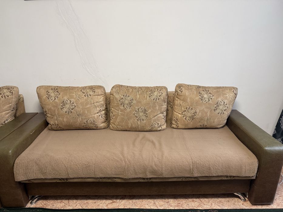 Сроно Диван, Мини-Диван и Кресло и два пуфика