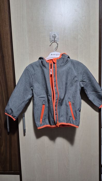 Geaca antivant, marimea 80-86