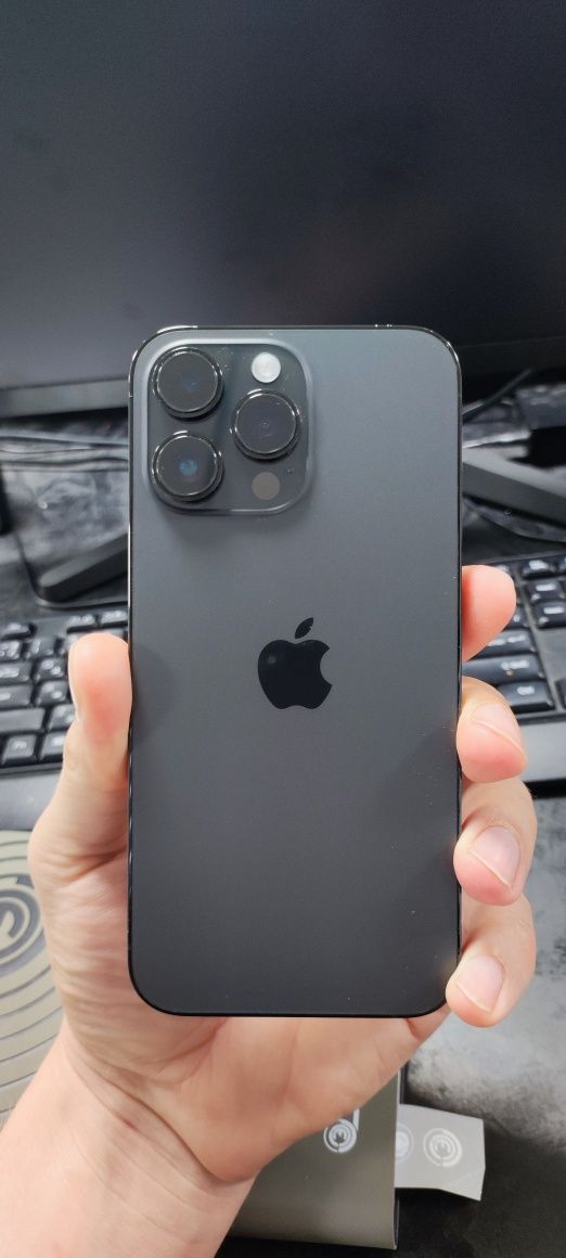 Продам iphone 14 pro max 256gb Black