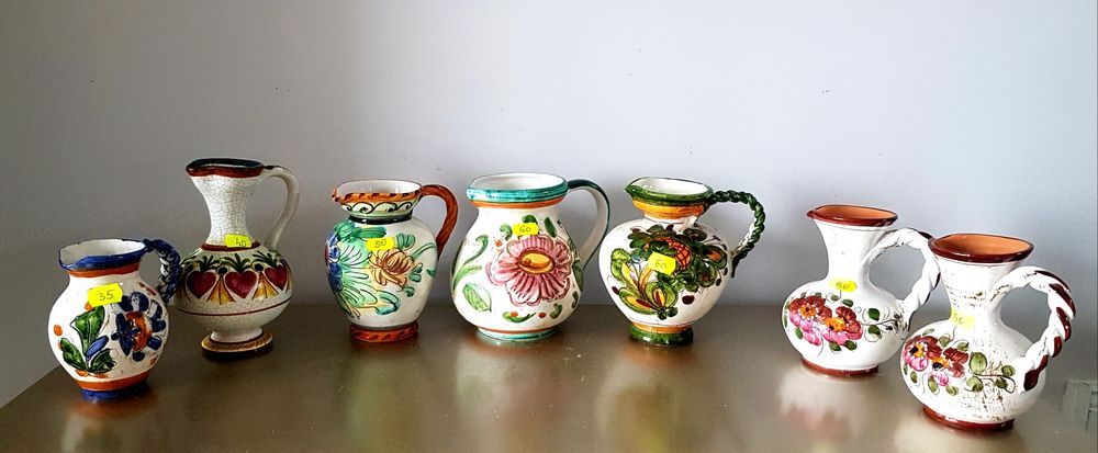 Carafe/căni  vechi din ceramică italiană