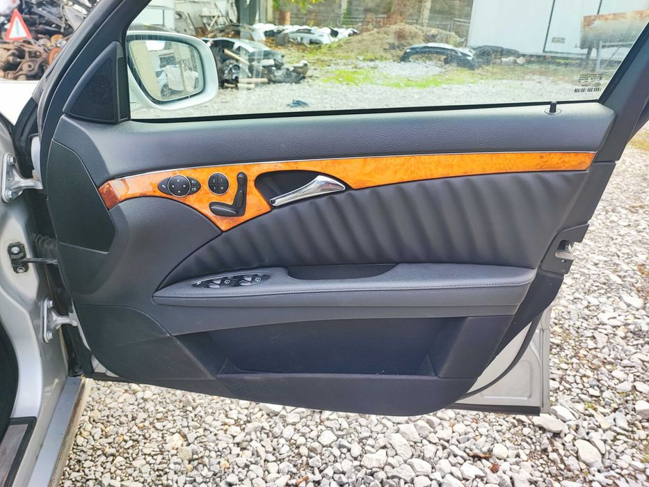 Салон от Мерцедес Е класа W211 фейса комби кожа с подгрев