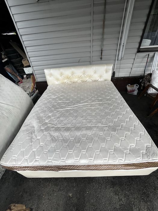 Продам матрасы..