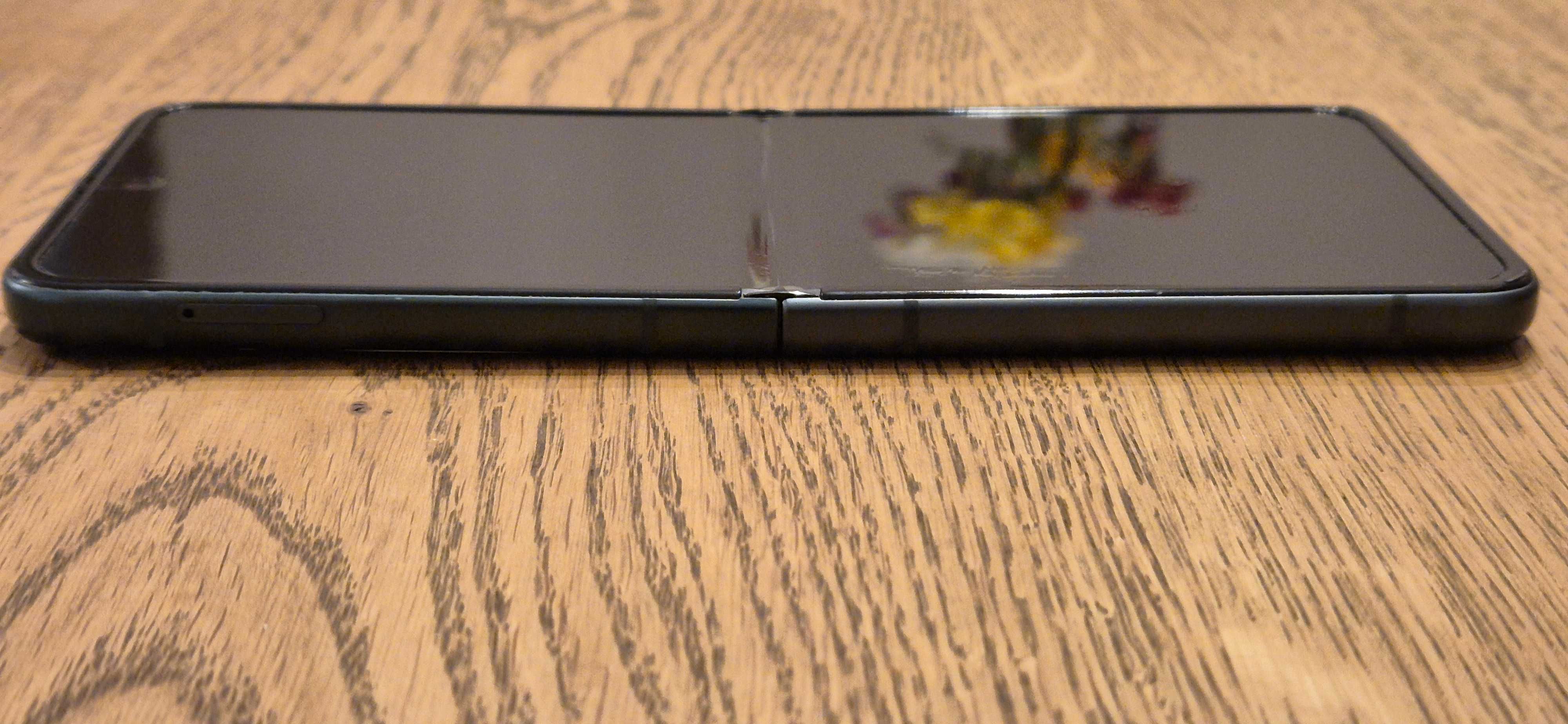 Телефон Galaxy Z Flip3 265GB Green