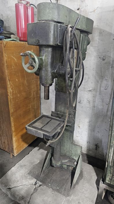 Сверлильный станок