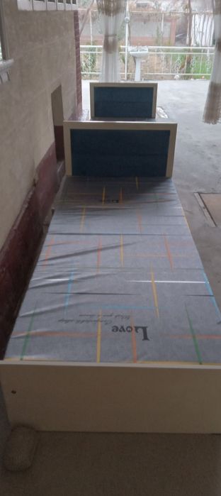 1 kishlik mebel sotiladi