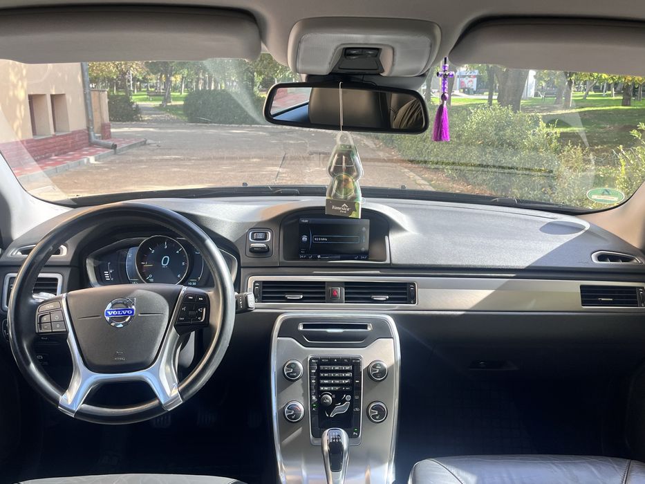 Volvo v70 2014 2.0tdi 181 cp